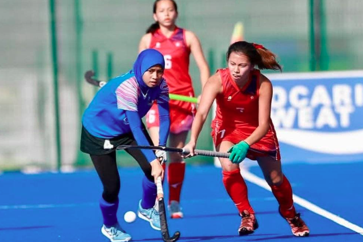 Aksi Young Tigress menentang Hong Kong dalam perlawanan penentuan tempat kelima kelapan Piala Remaja Asia 2024 di Stadium Hoki Al Amarat, Muscat, Oman. Foto Asia Hockey Federation